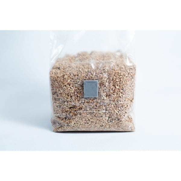 1x 500gms injection port Brown Rice Flour (BRF) & Vermiculite bags PF Tek top view