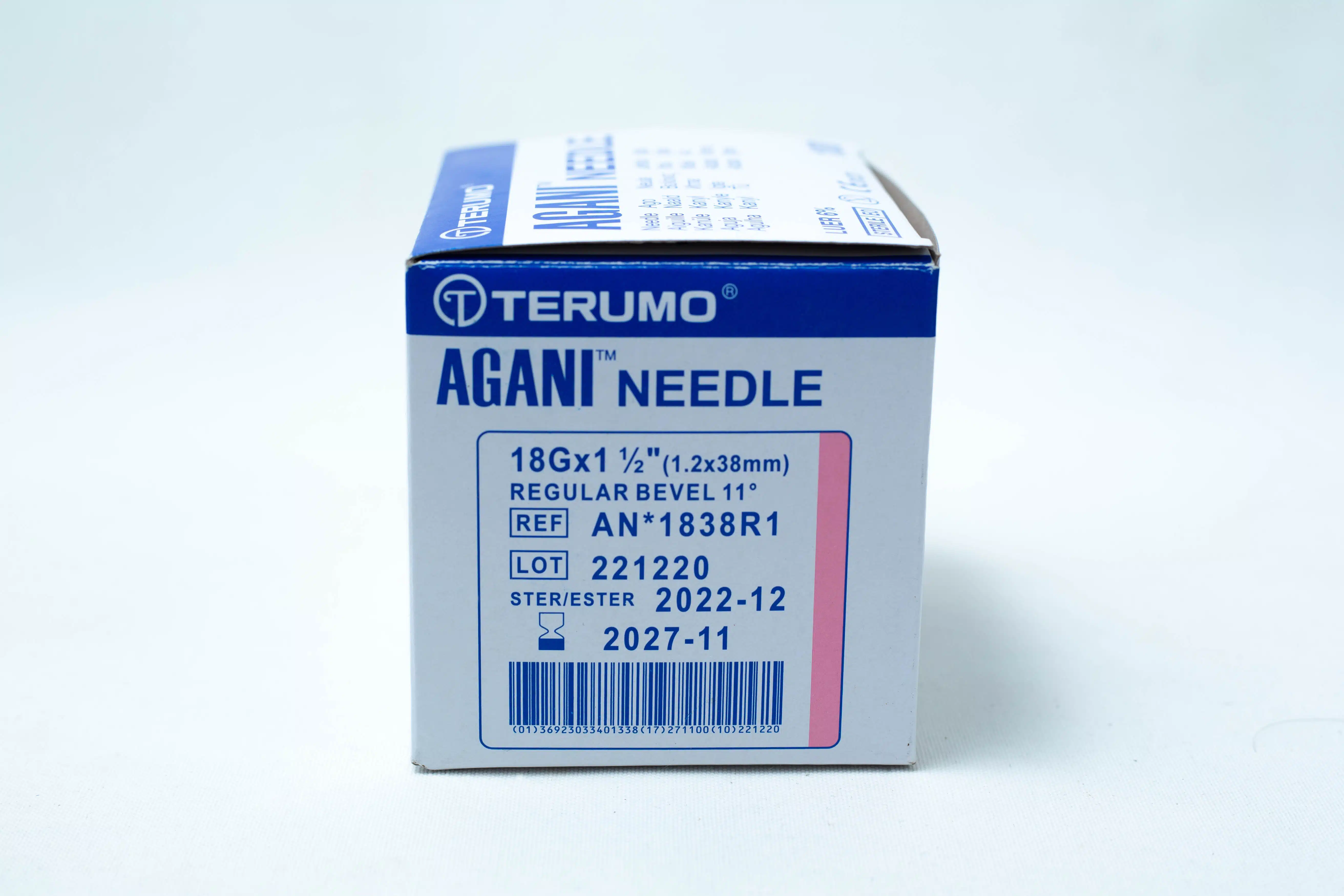 A box of sterile 18G hypodermic needles, 100 pcs, with an expiry date of 2027-11 on the label. Buy for safe and reliable use.