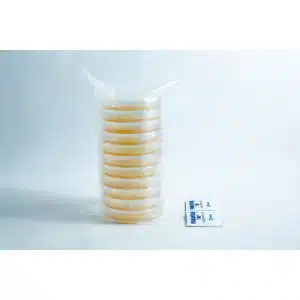 A stack of Pre-poured MEA plates Petri dish 90 mm sits next to two sterile alcohol prep pads on a white background.
