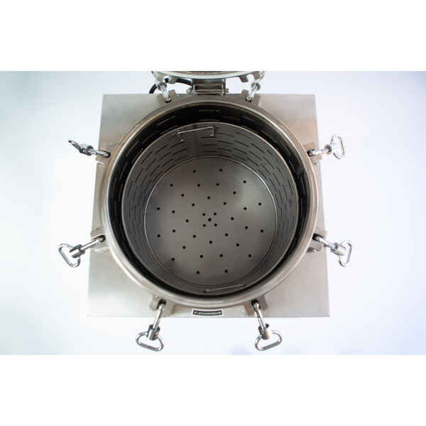 Basket inside of 150l Vertical Autoclave