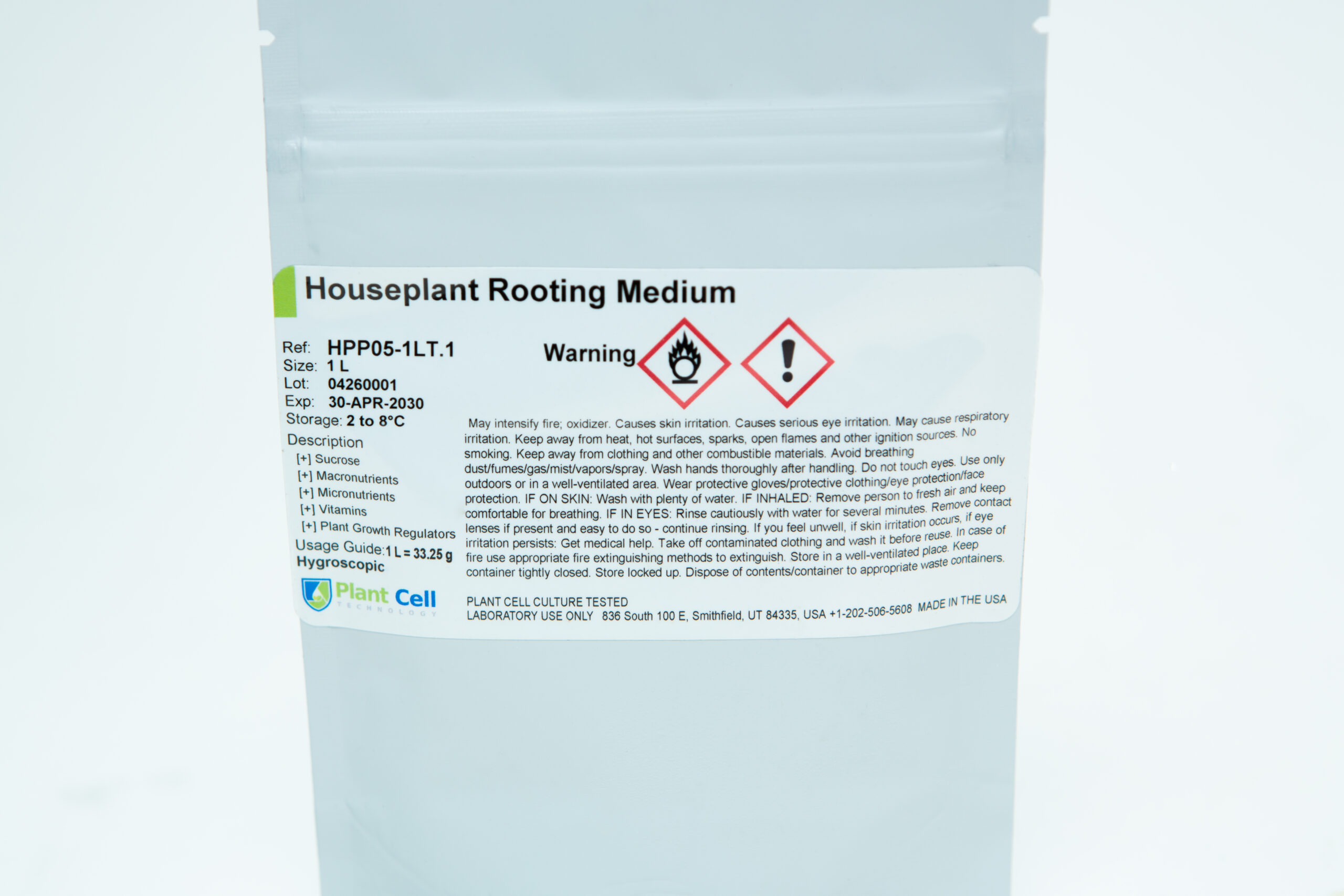 Plant Cell Multiplication and Rooting Medium 3 A bag labelled Houseplant Rooting Medium with warning symbols and safety instructions on the front.